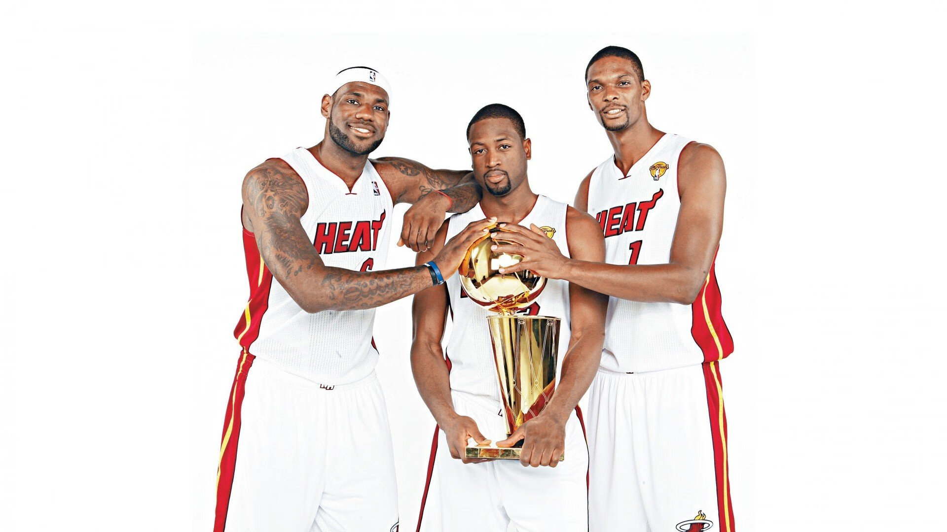 国际热身赛中国队逆袭 球员精神面貌焕然一新，中国热身赛2 0