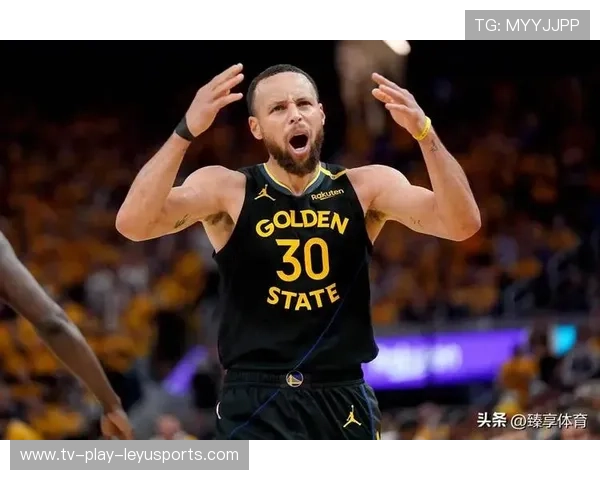 勇士三分手感火热，库里连续命中关键投篮，库里38分勇士双杀