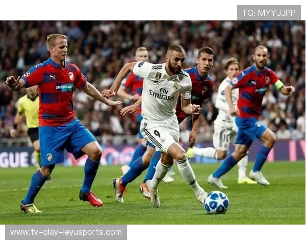 欧洲冠军联赛:皇马逆转晋级,淘汰赛火爆异常!,欧冠联赛_皇马晋级八强 欧洲冠军联赛:皇马逆转晋级,淘汰赛火爆异常!,欧冠联赛_皇马晋级八强